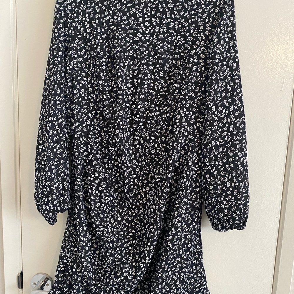 Plus Size Drawstring Knot Ruched RuffleHem Ditsy- 1XL - Picture 5 of 5